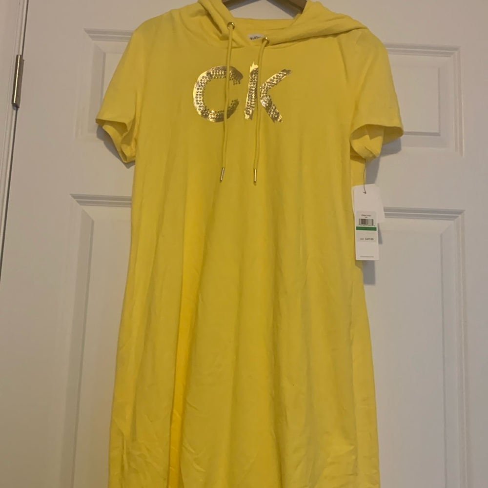 Calvin Klein women’s sundress. Color yellow. Size L